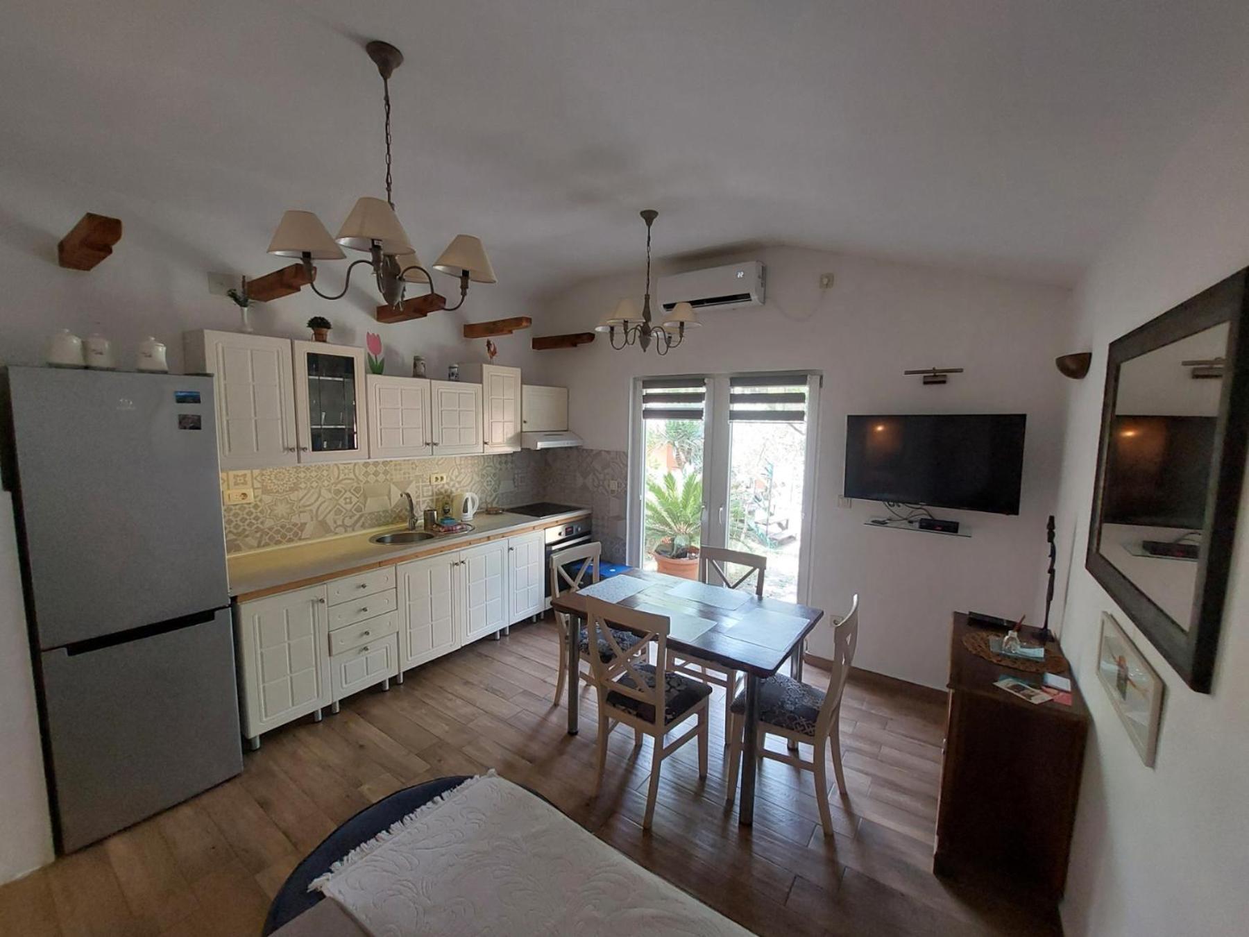 Garden Apartmant Near Sea Kotor Exterior foto